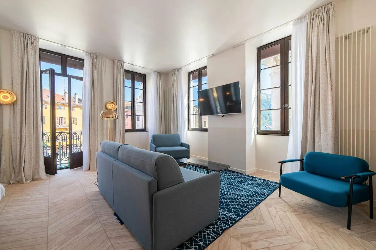 ***  Hotel Du Palais De L'Isle Annecy France