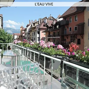 Lofts And Lakes Premium Apartment