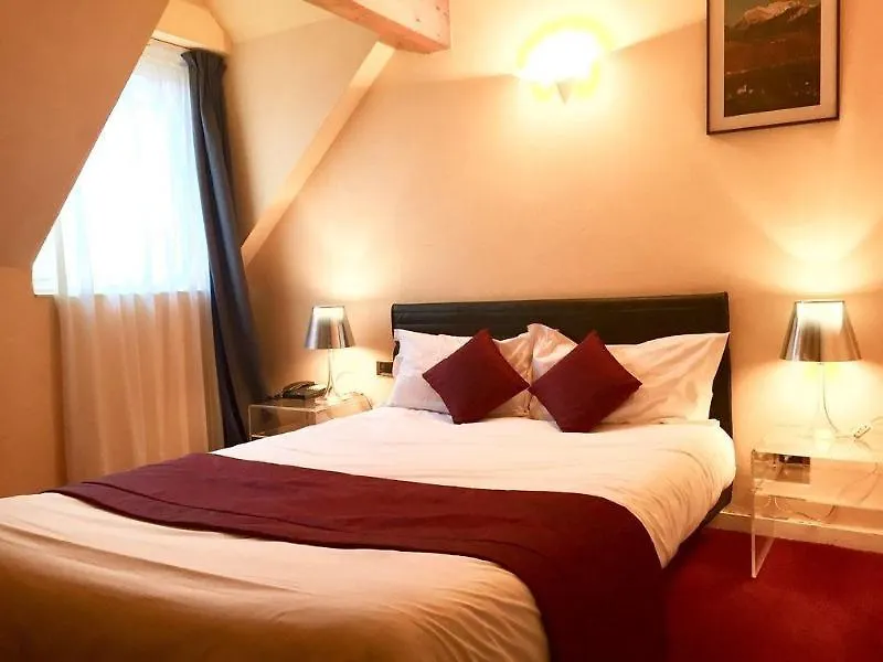 Hotel Du Palais De L'Isle Annecy 3*,